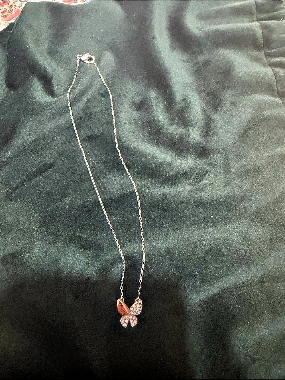Swarovski Idyllia Butterfly Pendant Necklace Silver & Pink Like New - Picture 3 of 3